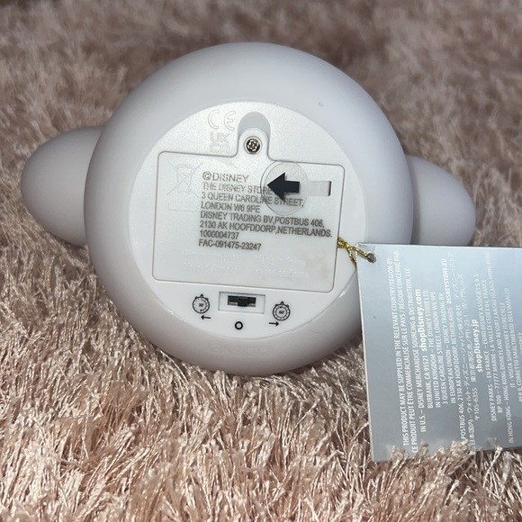 Light-Up Minnie Mouse - Picture 3 of 3